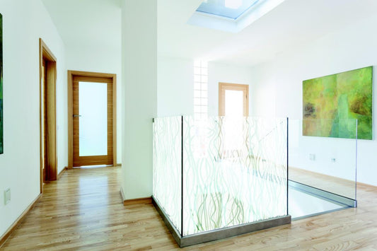 KIN Liana | Innenverlegung - Dekorfolie, Sichtschutzfilm, Fensterfolie selbsthaftend für Bad, Fenster, Küche, Glastür (100 x 152cm)